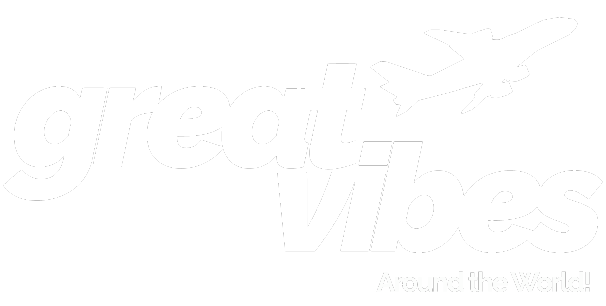 logo great vibes travel blanco